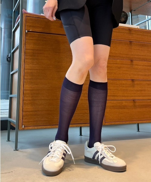 adidas Originals(アディダスオリジナルス)の「【adidas Originals for emmi】GAZELLE INDOOR EMMI(スニーカー・レディース・オフホワイト・22.5cm/23cm/23.5cm/24cm/24.5cm/25cm/25.5cm/26.5cm/27cm/27.5cm/28cm/28.5cm)」の13枚目の写真