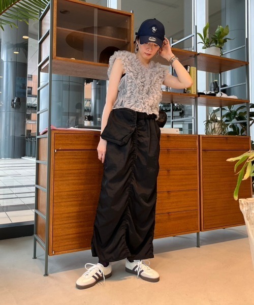 adidas Originals(アディダスオリジナルス)の「【adidas Originals for emmi】GAZELLE INDOOR EMMI(スニーカー・レディース・オフホワイト・22.5cm/23cm/23.5cm/24cm/24.5cm/25cm/25.5cm/26.5cm/27cm/27.5cm/28cm/28.5cm)」の14枚目の写真