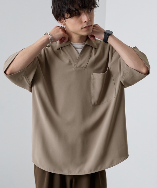 MONO-MART（モノマート）の「綾ドレープ ルーズハーフスリーブスキッパーポロシャツ（ポロシャツ・メンズ・ダークブラウン/ダークネイビー/ブラック/チャコール/モカ/グレイッシュブルー・L/M）」の4枚目の写真