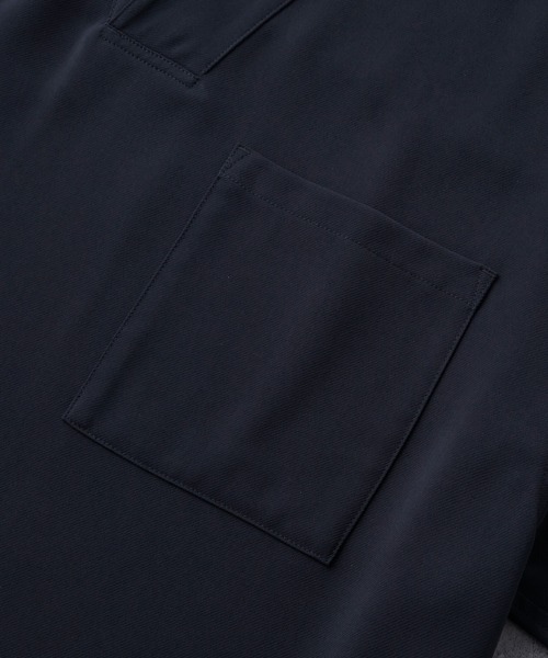 MONO-MART（モノマート）の「綾ドレープ ルーズハーフスリーブスキッパーポロシャツ（ポロシャツ・メンズ・ダークブラウン/ダークネイビー/ブラック/チャコール/モカ/グレイッシュブルー・L/M）」の18枚目の写真