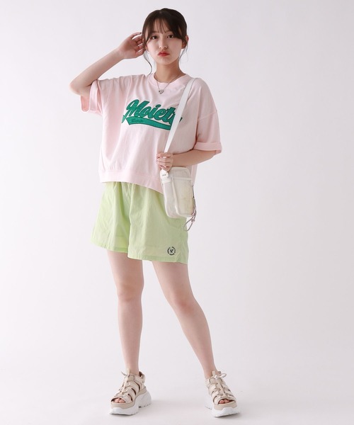 repipi armario（レピピ アルマリオ）の「シャララサテンワッペンT（Tシャツ/カットソー・キッズ・グレー/イエロー/グリーン/ホワイト/ピンク/ブラック/ブルー/ピンク系その他/スミクロ/サックスブルー/ホワイト系その他・SMALL/LARGE/MEDIUM）」の18枚目の写真