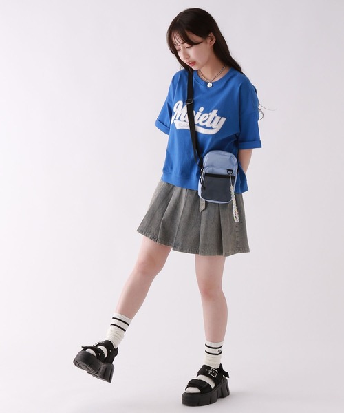 repipi armario（レピピ アルマリオ）の「シャララサテンワッペンT（Tシャツ/カットソー・キッズ・グレー/イエロー/グリーン/ホワイト/ピンク/ブラック/ブルー/ピンク系その他/スミクロ/サックスブルー/ホワイト系その他・SMALL/LARGE/MEDIUM）」の20枚目の写真