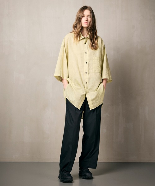 MAISON SPECIAL(メゾンスペシャル)の「《UNISEX》【LIMITED EDITION】Prime-Over Short Sleeve Shirt Coat/プライムオーバーショートスリーブシャツコート【MAISON SPECIAL/メゾンスペシャル】(シャツ/ブラウス・メンズ・オフホワイト/ダークブラック/チャコールグレー/ブルー/ブラック/ホワイト/ライトグレー/テラコッタ/ライトグリーン/パープル・1/2)」の21枚目の写真