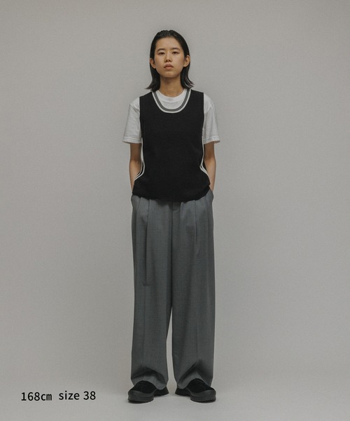 M TO R（ムウトアール）の「［TOPS］SPORTY LINE NO-SLEEVE TOPS（ニット/セーター・レディース・ブラック/サックスブルー・40/38/42）」の3枚目の写真