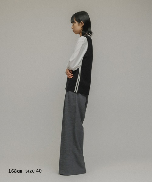 M TO R（ムウトアール）の「［TOPS］SPORTY LINE NO-SLEEVE TOPS（ニット/セーター・レディース・ブラック/サックスブルー・40/38/42）」の21枚目の写真