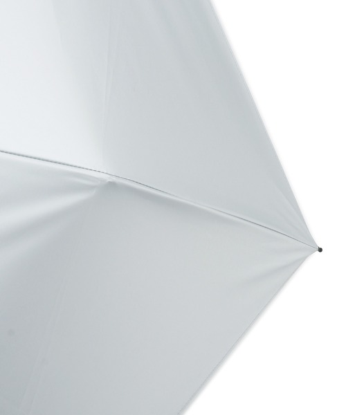 ADAM ET ROPE'（アダムエロペ）の「CORTED UMBRELLA 53 with tote（折りたたみ傘・レディース・ブラック/ホワイト系その他/シルバー系その他・FREE）」の8枚目の写真
