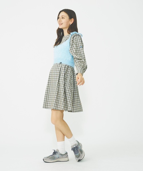 MILKFED.(ミルクフェド)の「SHAGGY NECK RIBBON CAMISOLE(キャミソール・レディース・オフホワイト/ライトブルー/チャコール・ONE SIZE)」の21枚目の写真