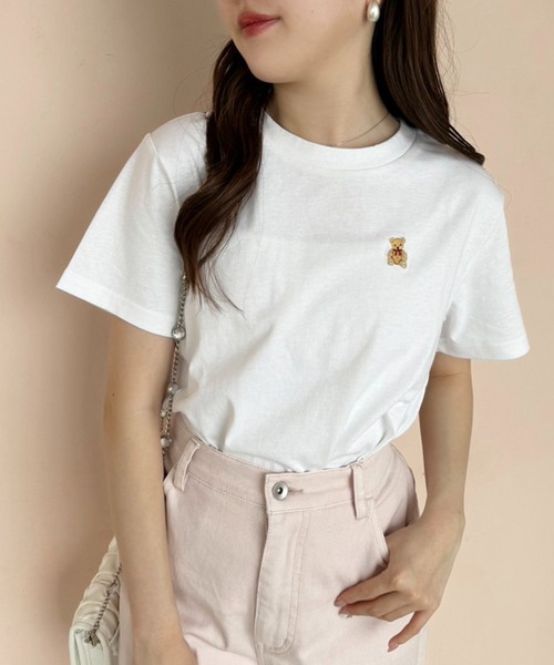 one after another NICE CLAUP（ワンアフターアナザーナイスクラップ）の「【teddy bear コラボ商品】くまちゃん刺しゅうTee（Tシャツ/カットソー・レディース・ピンク/レッド/ネイビー/ホワイト・FREE）」の2枚目の写真