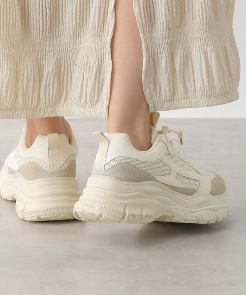 LEPSIM(レプシィム)の「ボリュームスニーカー 132365(スニーカー・レディース・アイボリー/ブラック/グレー・MEDIUM/LARGE)」の5枚目の写真