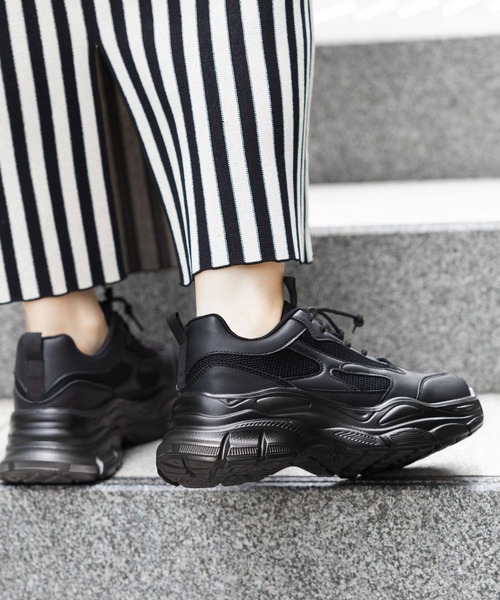 LEPSIM(レプシィム)の「ボリュームスニーカー 132365(スニーカー・レディース・アイボリー/ブラック/グレー・MEDIUM/LARGE)」の8枚目の写真