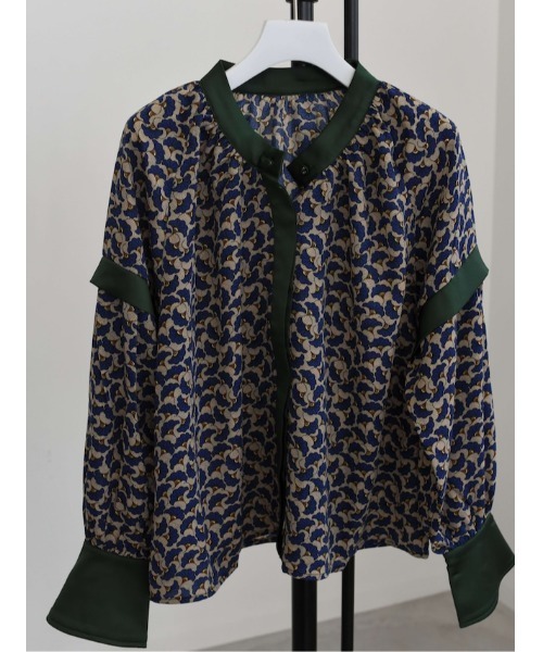 Katrin TOKYO(カトリーントーキョー)の「band collar blouse(シャツ/ブラウス・レディース・ブラウン系その他/ベージュ/グリーン系その他・FREE/XS)」の3枚目の写真