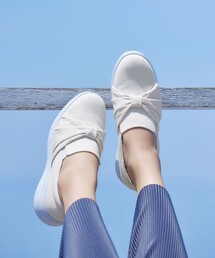 Tiaclasse（ティアクラッセ）の「【安田美沙子さん着用】キャンバスリボンスリッポン（スニーカー）」