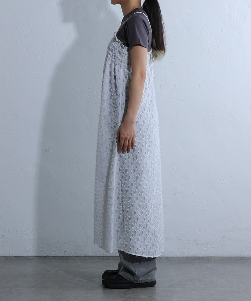 COLONY 2139(コロニートゥーワンスリーナイン)の「カットフリンジキャミワンピース(ワンピース・レディース・オフホワイト/ブラック・FREE)」の20枚目の写真