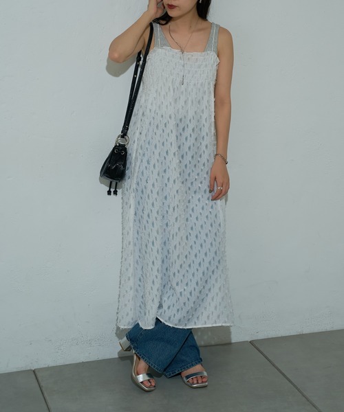 COLONY 2139(コロニートゥーワンスリーナイン)の「カットフリンジキャミワンピース(ワンピース・レディース・オフホワイト/ブラック・FREE)」の9枚目の写真