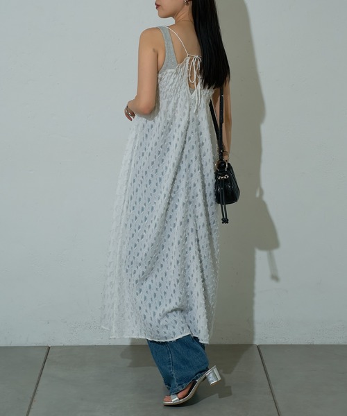 COLONY 2139(コロニートゥーワンスリーナイン)の「カットフリンジキャミワンピース(ワンピース・レディース・オフホワイト/ブラック・FREE)」の10枚目の写真