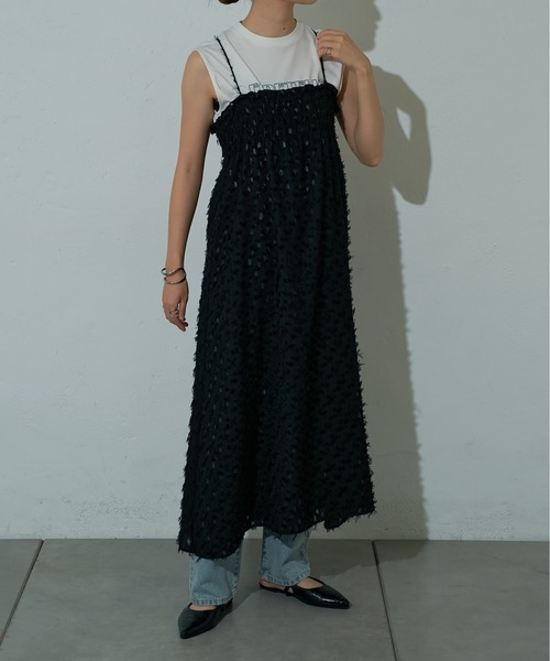 COLONY 2139(コロニートゥーワンスリーナイン)の「カットフリンジキャミワンピース(ワンピース・レディース・オフホワイト/ブラック・FREE)」の18枚目の写真