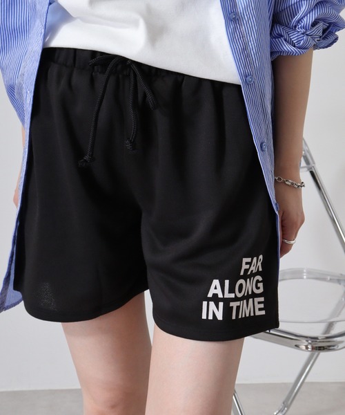 atONE(アットワン)の「ミニ裏毛ワンポイントプリントショートパンツ(その他パンツ・レディース・ネイビー/ブラック・M/L)」の2枚目の写真