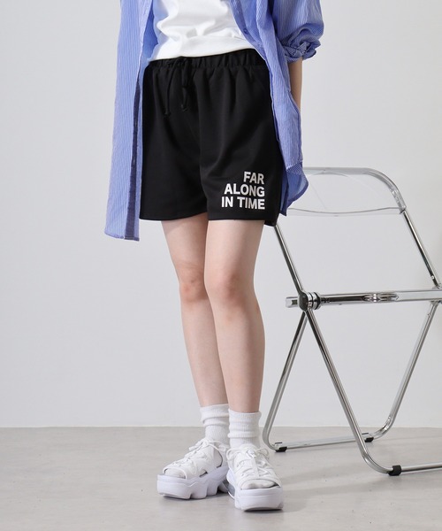 atONE(アットワン)の「ミニ裏毛ワンポイントプリントショートパンツ(その他パンツ・レディース・ネイビー/ブラック・M/L)」の15枚目の写真