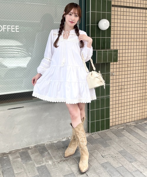 Loueme（ルエム）の「フリンジリボンレースティアードミニワンピース（ワンピース・レディース・ホワイト・FREE）」の7枚目の写真