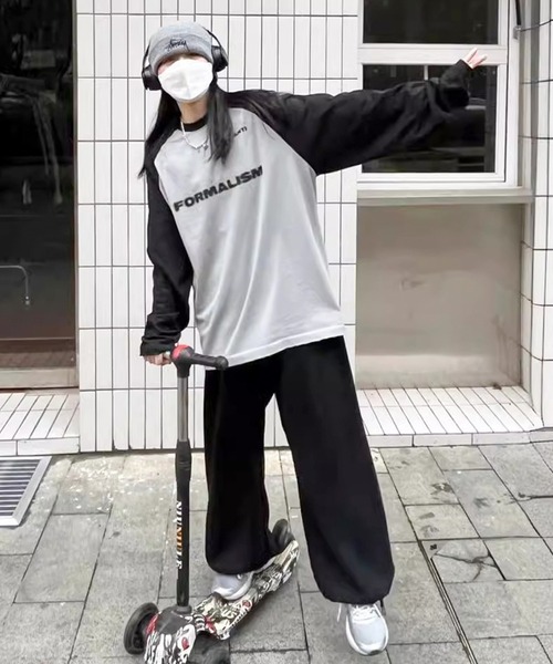 lilful(リルフル)の「フロントデザイン ラグランロンT(Tシャツ/カットソー・レディース・グレー/ブラック系その他/ホワイト・M/L)」の4枚目の写真