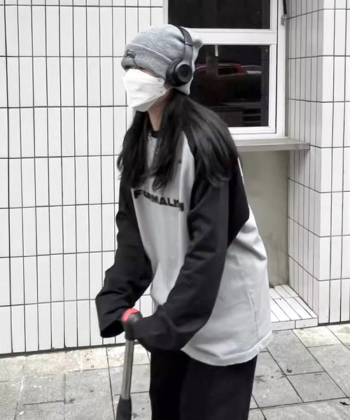 lilful(リルフル)の「フロントデザイン ラグランロンT(Tシャツ/カットソー・レディース・グレー/ブラック系その他/ホワイト・M/L)」の7枚目の写真