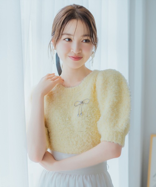 WILLSELECTION（ウィルセレクション）の「リボンブローチ付きテディヤーンニット（ニット/セーター・レディース・ピンク/ボルドー/イエロー/ミント/ラベンダー/ベージュ/オフホワイト/ブラック・FREE）」の7枚目の写真