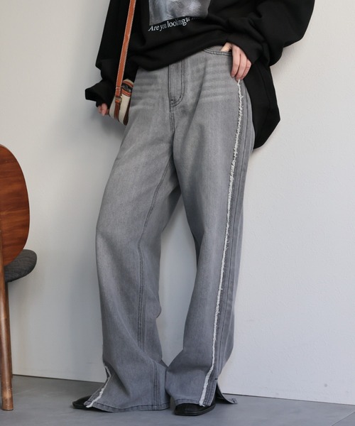 ap retro（アプレトロ）の「サイドフリンジスリットデニムパンツ / ルーズデニムパンツ（デニムパンツ・レディース・ネイビー/ブルー/グレー・MEDIUM/LARGE）」の2枚目の写真