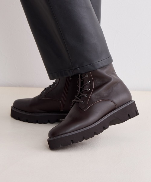 HIMIKO（ヒミコ）の「【Made in Japan】【撥水】レースアップトラックソールブーツ/641410（ブーツ・レディース・ブラック/ダークブラウン/アイボリー・22.5cm/23.5cm/24.5cm/25.5cm/23.0cm/24.0cm/25.0cm/26.0cm/21.5cm/22.0cm/26.5cm）」の5枚目の写真