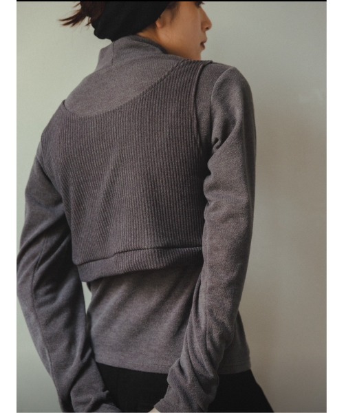 AGAWD（アガウド）の「AGAWD レイヤードビスチェカットソー（Tシャツ/カットソー・レディース・ボルドー/グレー/ブラック・FREE）」の4枚目の写真