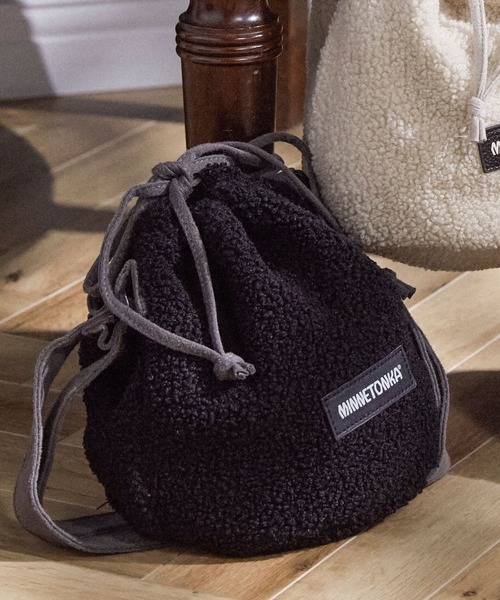 Minnetonka（ミネトンカ）の「【MINNETONKA】ミネトンカ PURSE BOA BAG　巾着バッグ（ショルダーバッグ・レディース・アイボリー/グレー/ブラウン・FREE）」の16枚目の写真