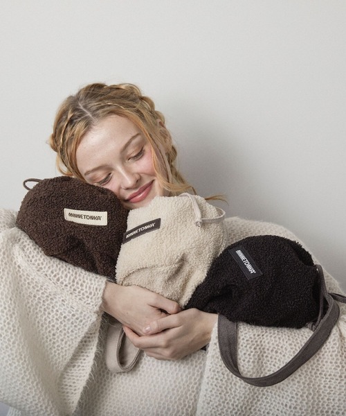 Minnetonka（ミネトンカ）の「【MINNETONKA】ミネトンカ PURSE BOA BAG　巾着バッグ（ショルダーバッグ・レディース・アイボリー/グレー/ブラウン・FREE）」の6枚目の写真