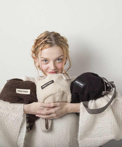 Minnetonka（ミネトンカ）の「【MINNETONKA】ミネトンカ PURSE BOA BAG　巾着バッグ（ショルダーバッグ・レディース・アイボリー/グレー/ブラウン・FREE）」の8枚目の写真