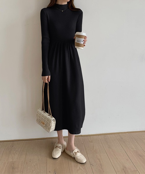 aimoha（アイモハ）の「スタンドカラー切り替えニットワンピース (AW)（ワンピース・レディース・オフホワイト/ブラック・MEDIUM/LARGE/SMALL）」の10枚目の写真