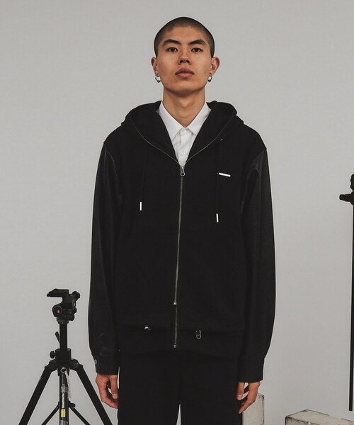 tk.TAKEO KIKUCHI（ティーケータケオキクチ）の「◆K’PJT by Aoi FANCY LAYERED ZIP PARKA（パーカー・メンズ・ブラック/ブラック系・88）」の4枚目の写真