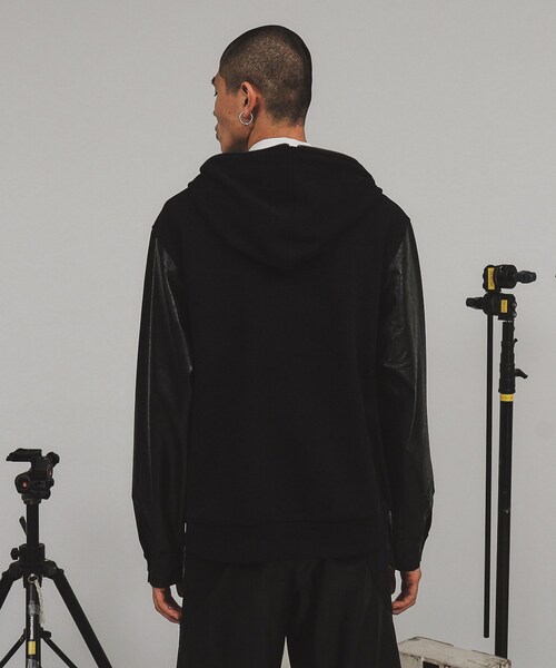 tk.TAKEO KIKUCHI（ティーケータケオキクチ）の「◆K’PJT by Aoi FANCY LAYERED ZIP PARKA（パーカー・メンズ・ブラック/ブラック系・88）」の6枚目の写真