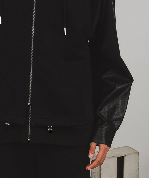 tk.TAKEO KIKUCHI（ティーケータケオキクチ）の「◆K’PJT by Aoi FANCY LAYERED ZIP PARKA（パーカー・メンズ・ブラック/ブラック系・88）」の9枚目の写真