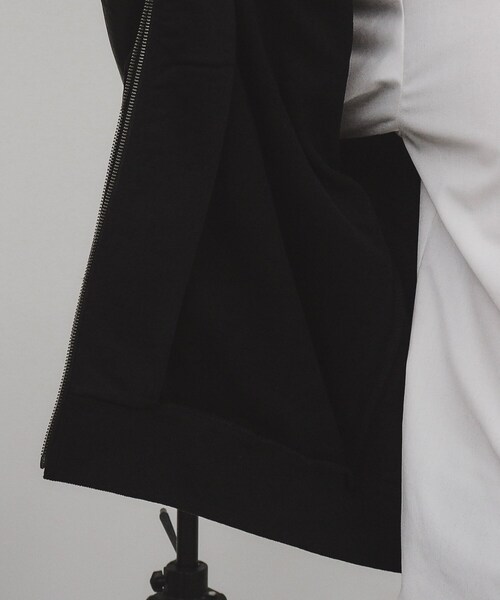 tk.TAKEO KIKUCHI（ティーケータケオキクチ）の「◆K’PJT by Aoi FANCY LAYERED ZIP PARKA（パーカー・メンズ・ブラック/ブラック系・88）」の10枚目の写真