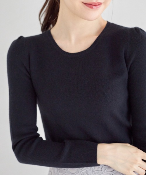 tocco closet(トッコ クローゼット)の「ふんわりカシミアタッチプチパワーショルダーリブニットプルオーバー(ニット/セーター・レディース・ネイビー/アイボリー/ブラック・M)」の3枚目の写真