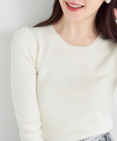 tocco closet(トッコ クローゼット)の「ふんわりカシミアタッチプチパワーショルダーリブニットプルオーバー(ニット/セーター・レディース・ネイビー/アイボリー/ブラック・M)」の10枚目の写真