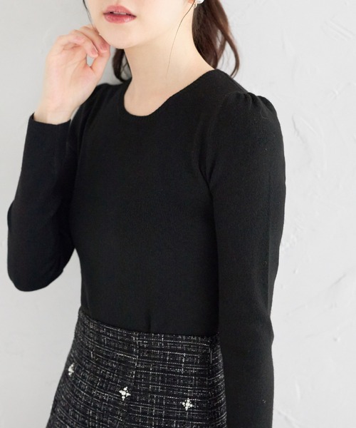 tocco closet(トッコ クローゼット)の「ふんわりカシミアタッチプチパワーショルダーリブニットプルオーバー(ニット/セーター・レディース・ネイビー/アイボリー/ブラック・M)」の14枚目の写真