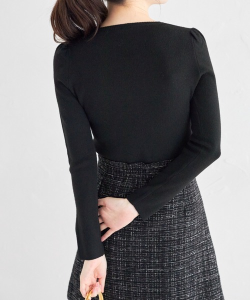 tocco closet(トッコ クローゼット)の「ふんわりカシミアタッチプチパワーショルダーリブニットプルオーバー(ニット/セーター・レディース・ネイビー/アイボリー/ブラック・M)」の15枚目の写真