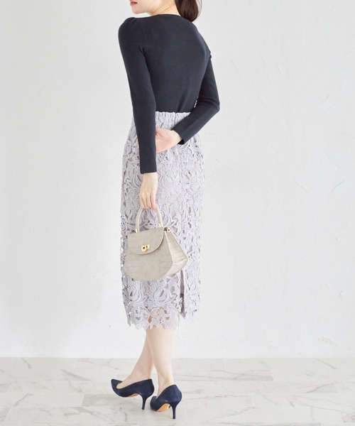 tocco closet(トッコ クローゼット)の「ふんわりカシミアタッチプチパワーショルダーリブニットプルオーバー(ニット/セーター・レディース・ネイビー/アイボリー/ブラック・M)」の17枚目の写真