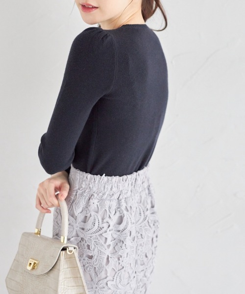 tocco closet(トッコ クローゼット)の「ふんわりカシミアタッチプチパワーショルダーリブニットプルオーバー(ニット/セーター・レディース・ネイビー/アイボリー/ブラック・M)」の19枚目の写真