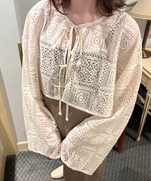 merrylatte（メリーラテ）の「レースクロップド丈カーディガン（カーディガン/ボレロ・レディース・アイボリー・FREE）」の6枚目の写真