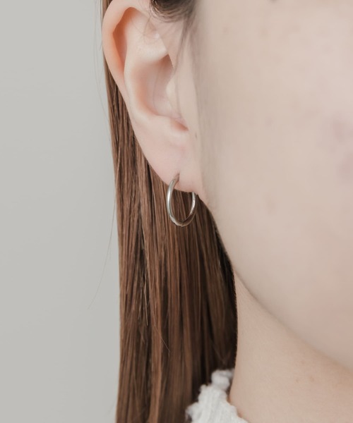 SMELLY（スメリー）の「ステンレスミニフープピアス（ピアス（両耳用）・レディース・ゴールド/シルバー・-）」の12枚目の写真