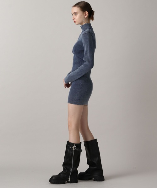 FOREVER 21(フォーエバー トゥエンティーワン)の「【2024FW】ヴィンテージ風ニットミニワンピース(ワンピース・レディース・ネイビー/グレー・SMALL/MEDIUM)」の4枚目の写真