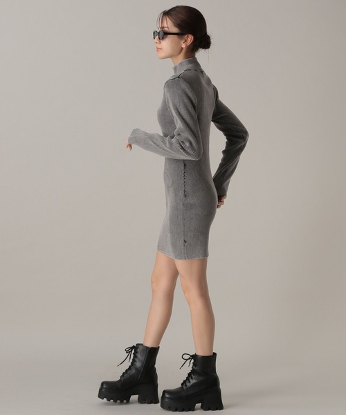 FOREVER 21(フォーエバー トゥエンティーワン)の「【2024FW】ヴィンテージ風ニットミニワンピース(ワンピース・レディース・ネイビー/グレー・SMALL/MEDIUM)」の6枚目の写真