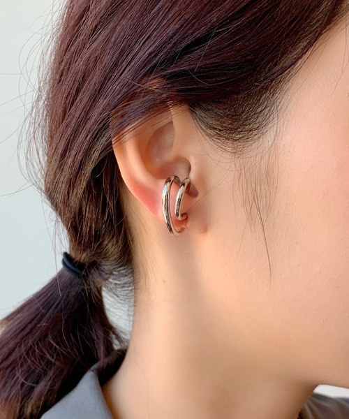 トップブランドのファッション セール】立体デザインピアス イヤーカフ風 (両耳用)（ピアス（両 アクセサリー