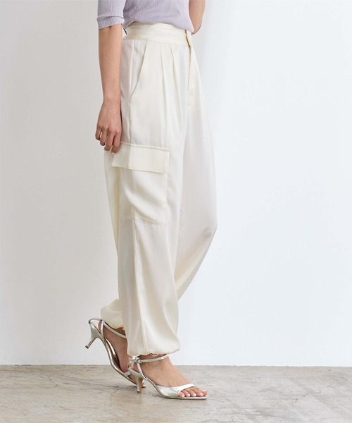 UR'S（ユアーズ）の「アシンメトリーデザインストラップサンダル（サンダル・レディース・ホワイト/ブラック/シルバー・LL/S/L/M）」の11枚目の写真