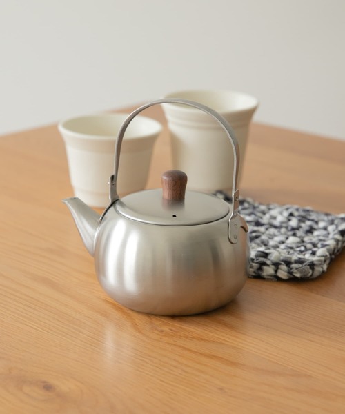 URBAN RESEARCH DOORS（アーバンリサーチドアーズ）の「ナガオ　ステンレスつる付き急須 500ml（キッチンツール・レディース・シルバー・-）」の2枚目の写真